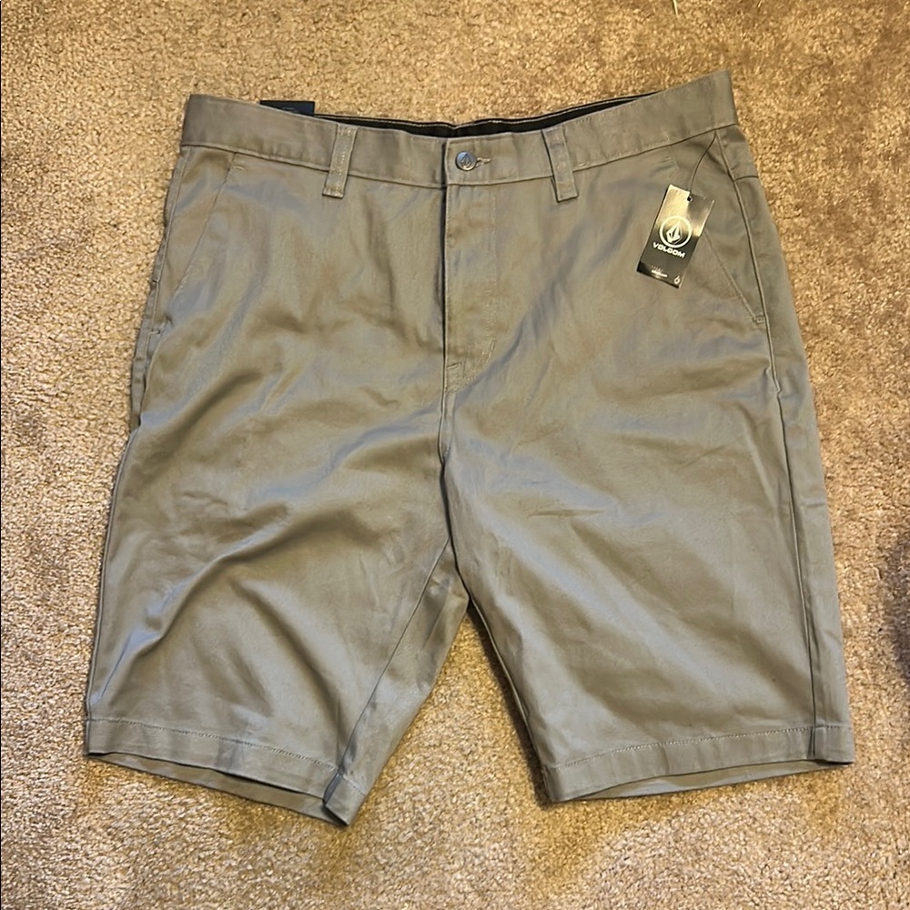 Men's Volcom Shorts 34